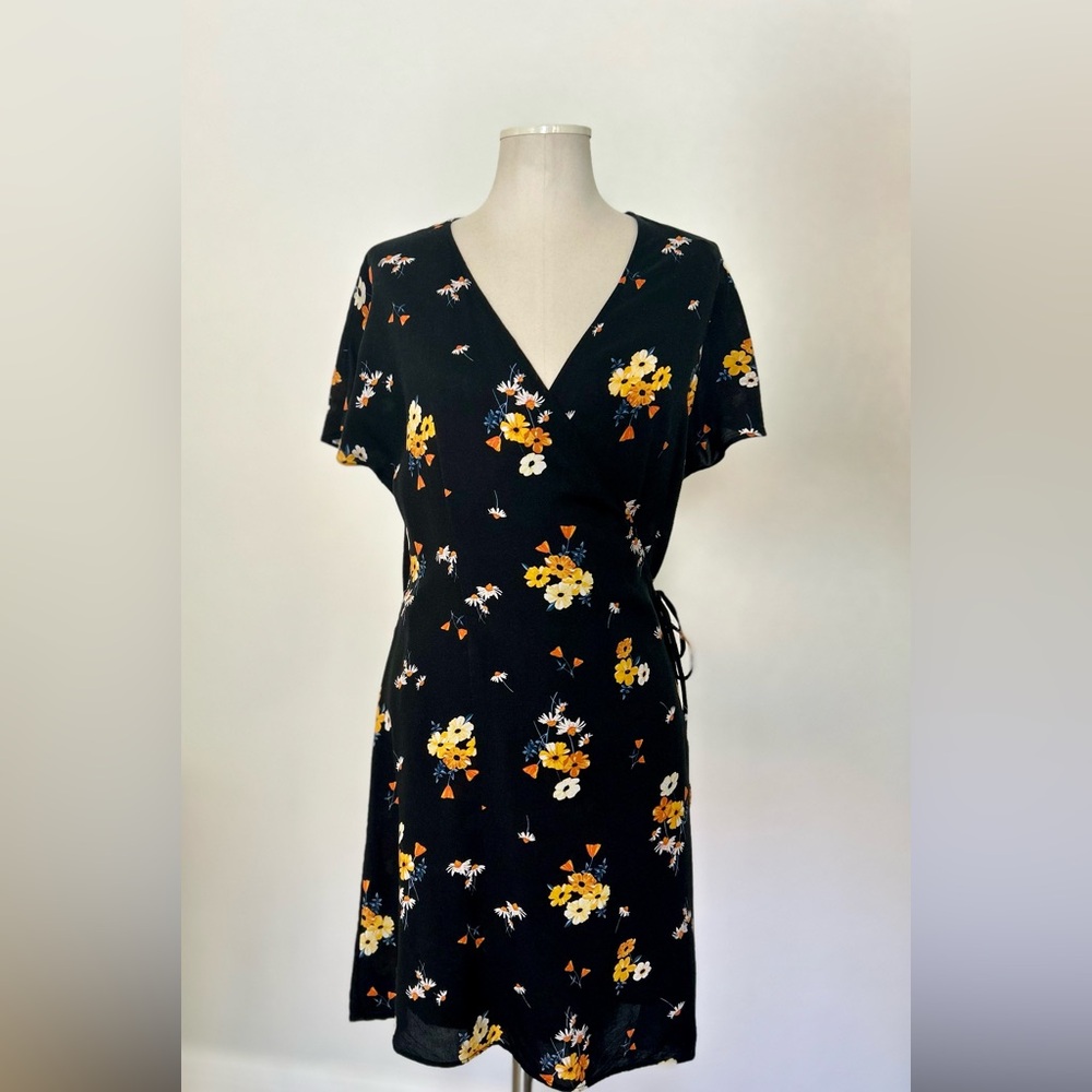 Old Navy wrap dress in size 12.